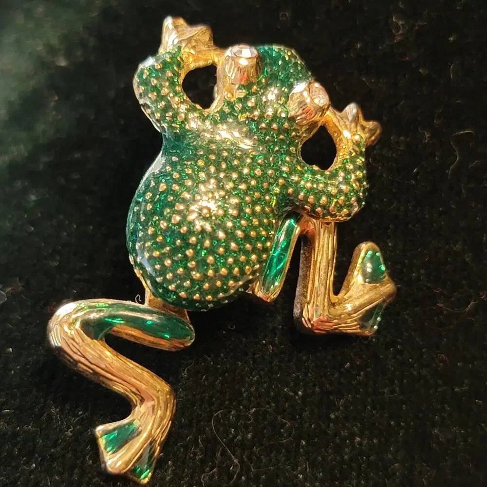Vintage Green Frog Brooch Pin Enameled 1.25